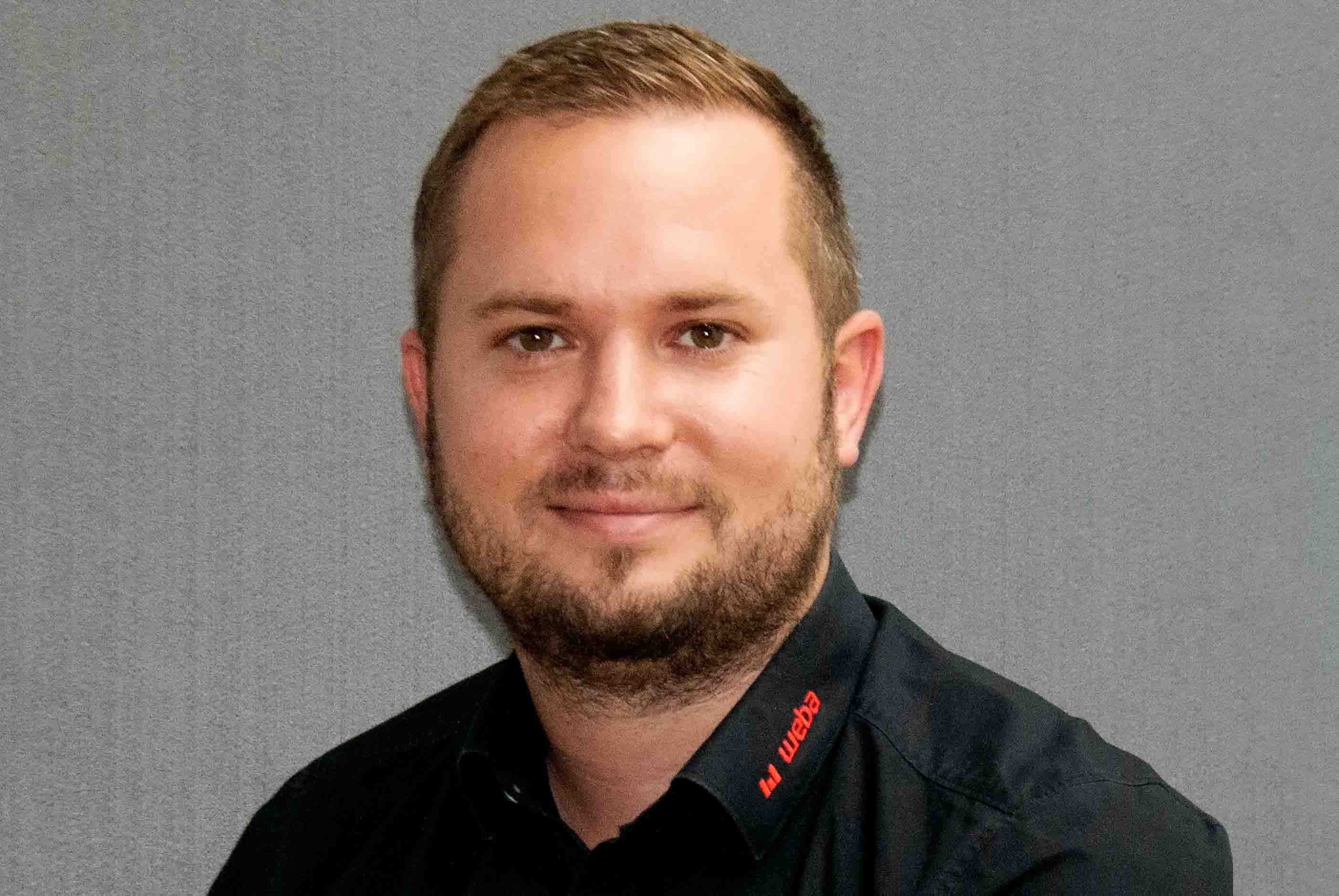 Porträt von Jürgen Weiß, Leiter Technischer Vertrieb bei weba Werkzeugbau.